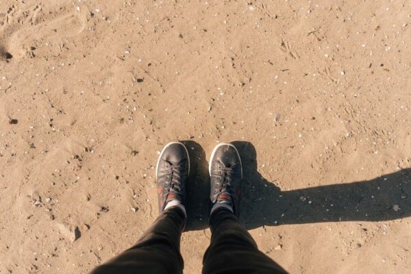 Chaussures après hallux valgus : choisir sans compromettre la récupération