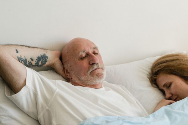 Fatigue après biopsie de prostate : repos, surveillance et signes à ne pas négliger