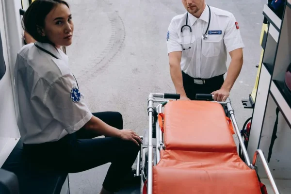 Complication après une opération : ce qui se joue dans les premières minutes